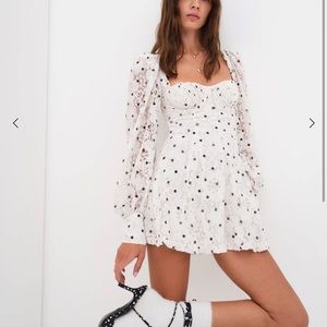 NWT size medium donna dress